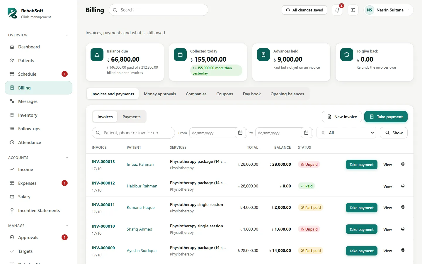 The billing page: balance due, collected today, advances and the invoice list